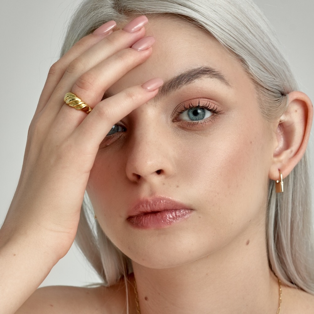 GRACE - Croissant Dome Statement ring 5 6 7 8 - Picture 3 of 5